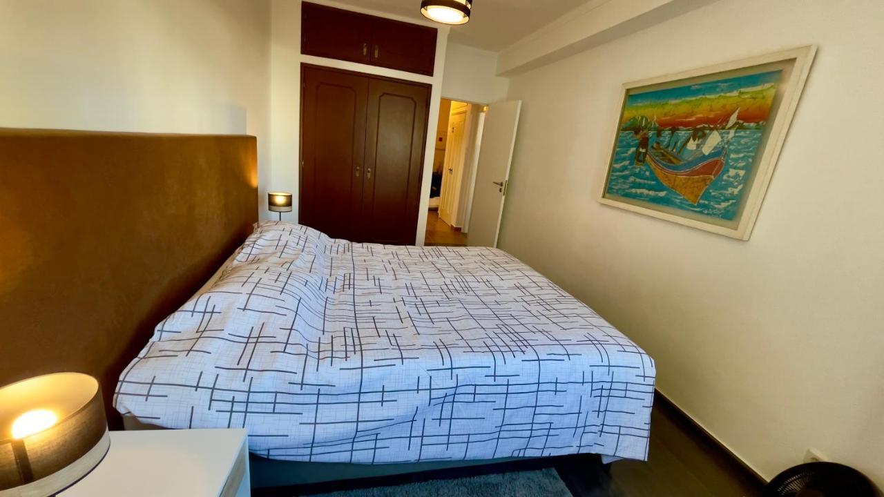 Apartamento T2 Com Terraco Grande Apartment Quarteira Exterior photo
